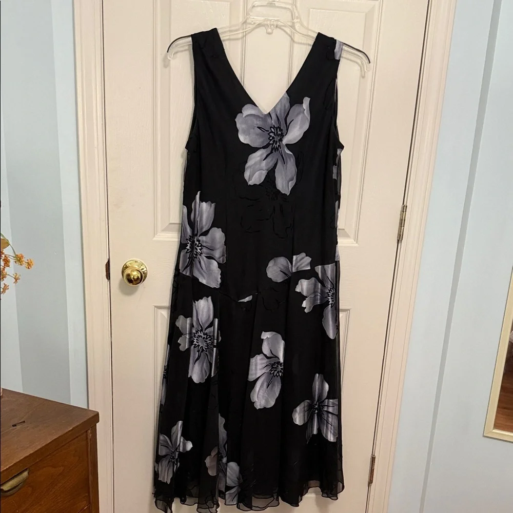 dressbarn Elegant Black and White Floral Midi Dress - Picture 3 of 3